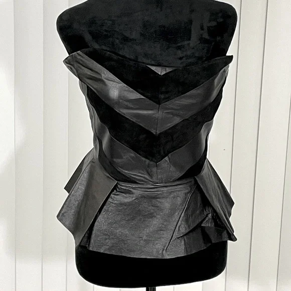 BLANC NOIR Leather Suede Sleeveless Peplum Bustier Top Sweetheart Neckline Black - Picture 2 of 8